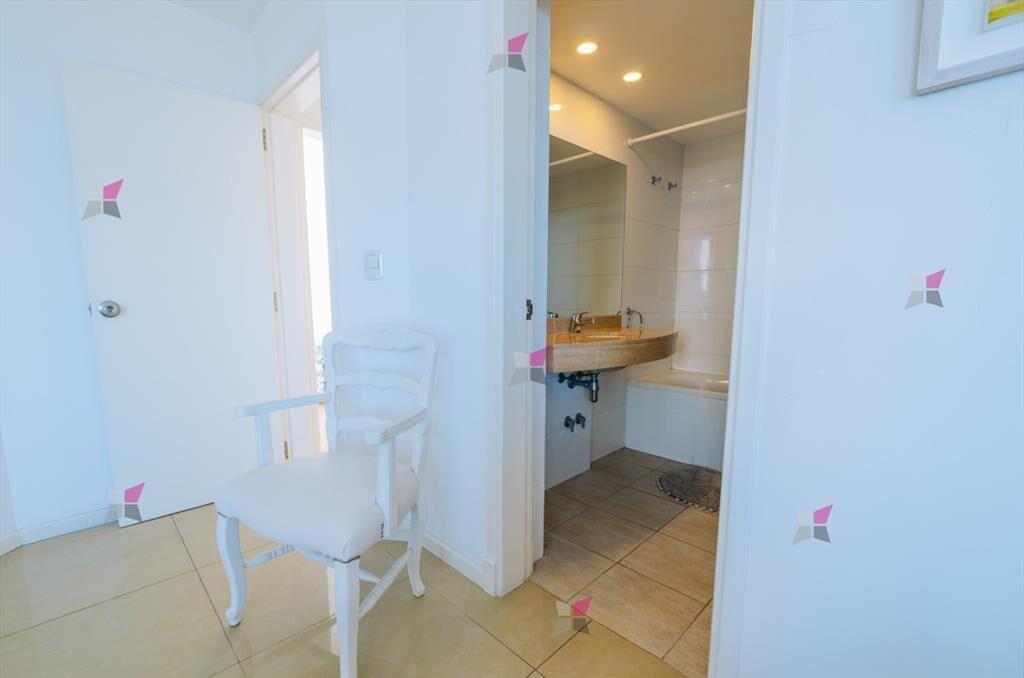 VENTA DE APARTAMENTO DE 3 DORMITORIOS Y SERVICIO