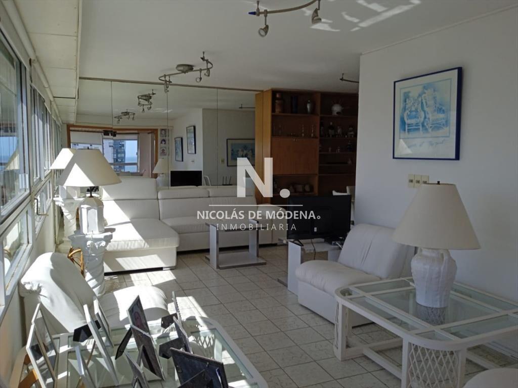 Apartamento en Peninsula, 3 dormitorios *