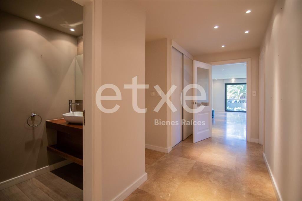 Venta de Apartamento con 3 dormitorios en suite en Carras...