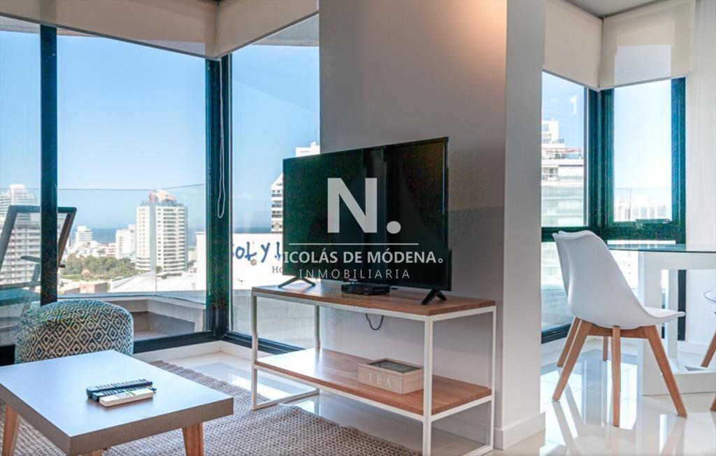 Departamento en venta en Artower de 1 y medio al