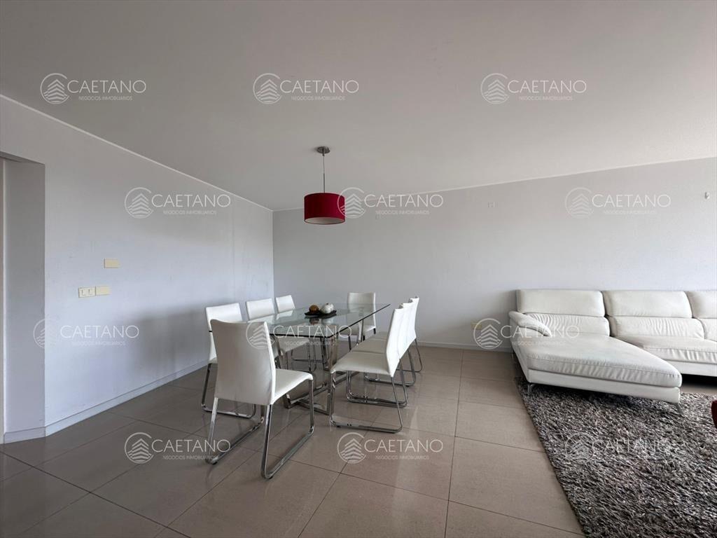 Apartamento en venta de 3 dormitorios en Punta