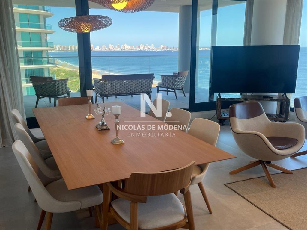 En venta Departamento de 3 dormitorios + en