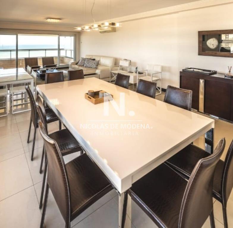 Departemtno de 3 dor + dependencia en venta.