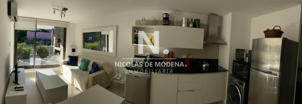 Apartamento con parrillero propio en venta en del