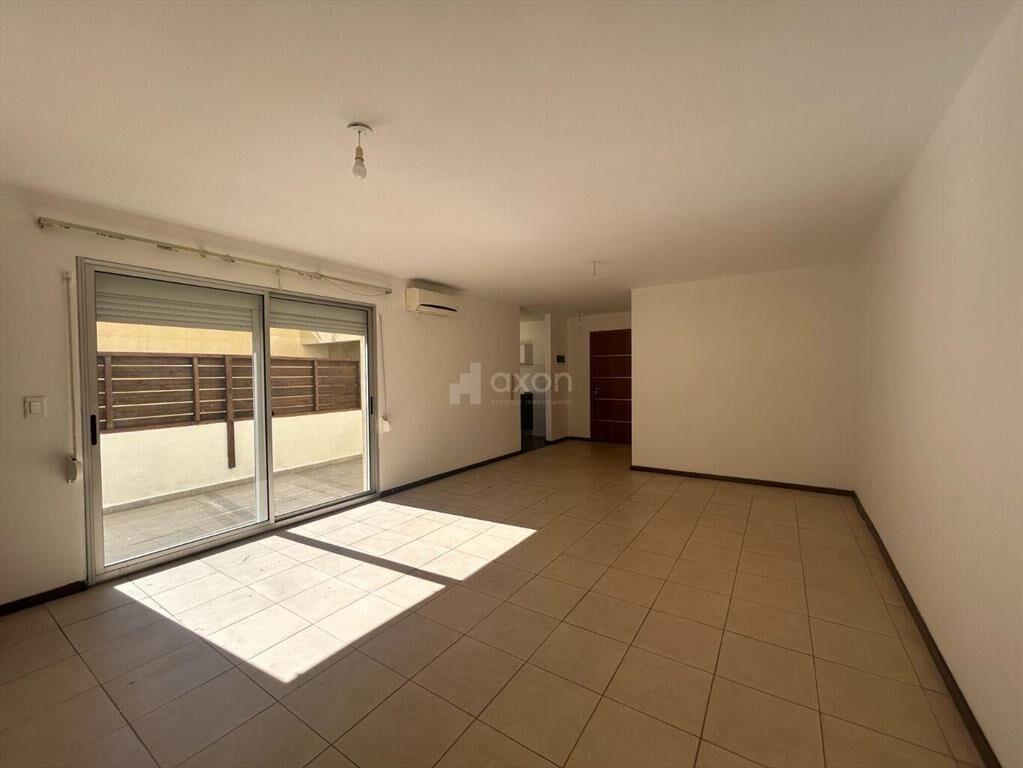 ALQUILER APARTAMENTO 1 DORMITORIO POCITOS CON PATIO Y GARAJ