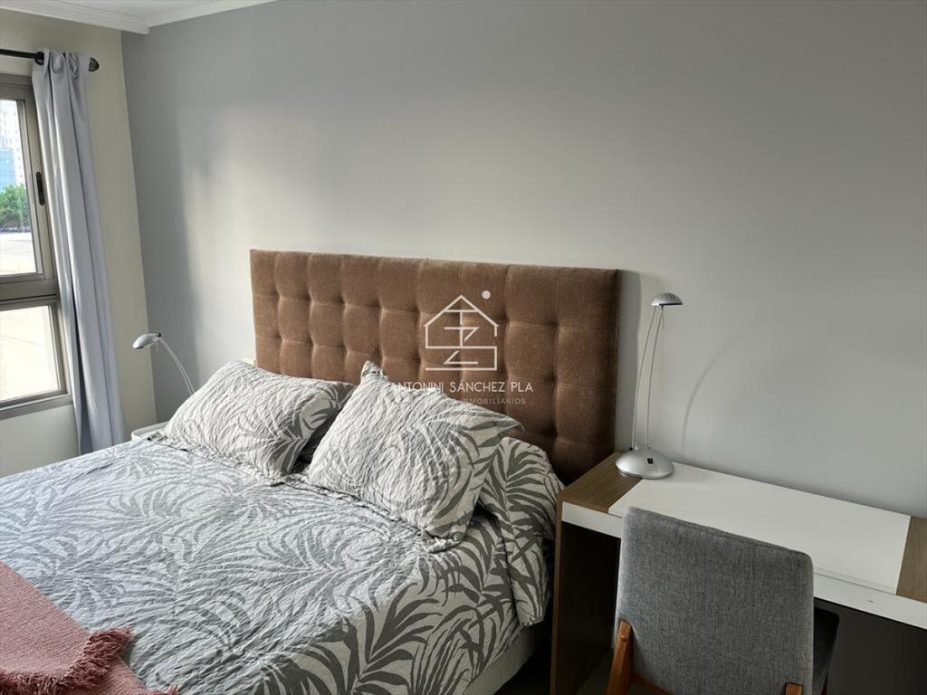 Departamento de 2 dormitorios en alquiler en Torre Imperial