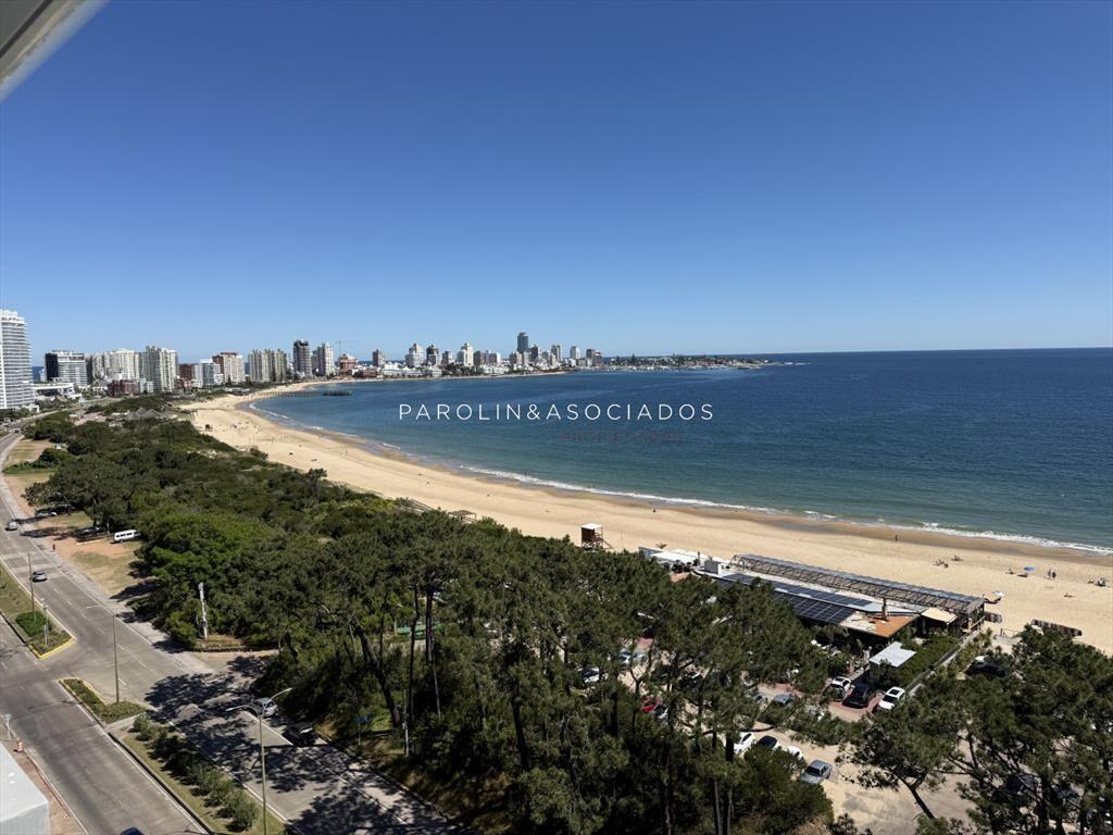 Departamento en Venta de 3 Dormitorios en Punta