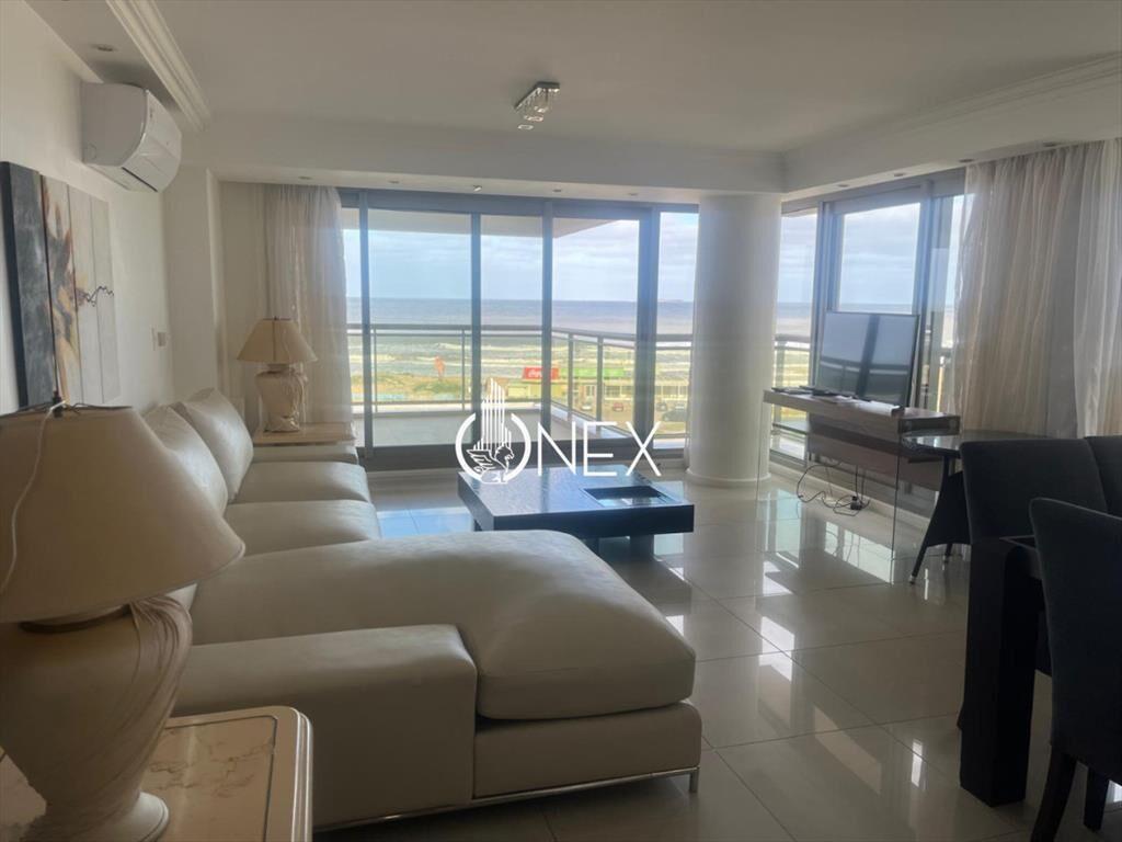 Venta apartamento de 3 dormitorios en suite más