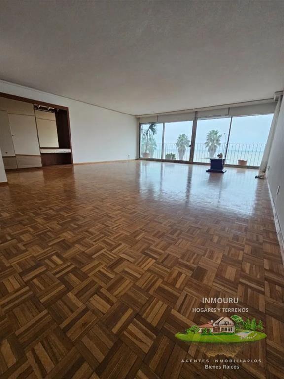 ALQUILER de apartamento de 3 dormitorios en POCITOS