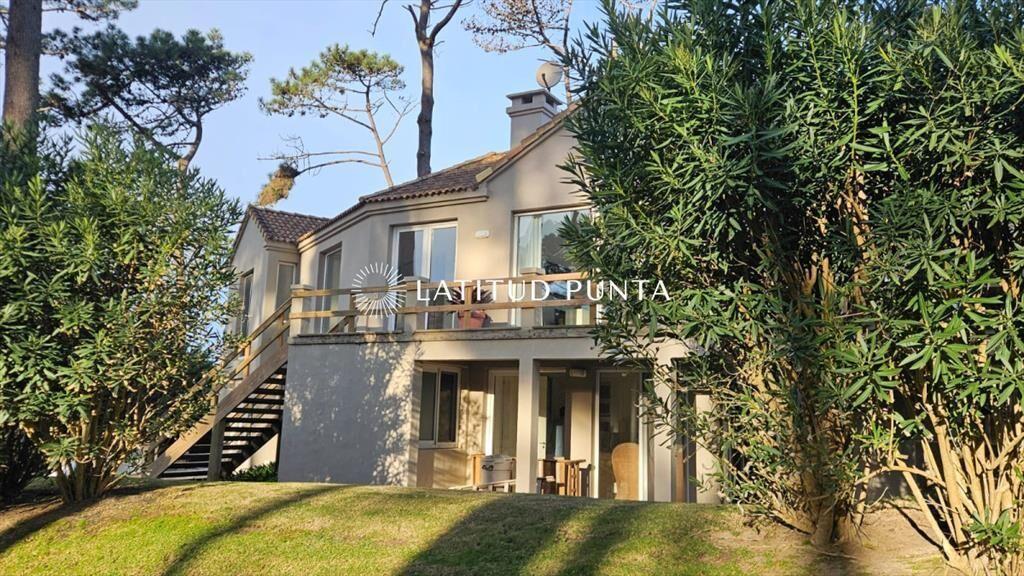 Casa de 5 dormitorios en Laguna Blanca Manantiales