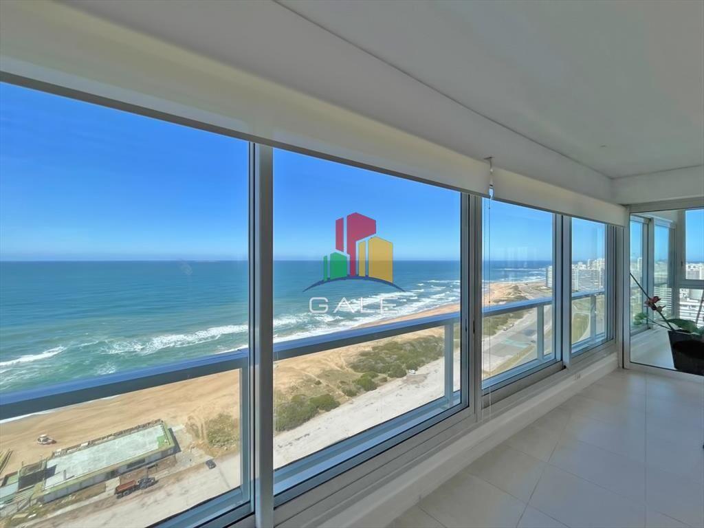 Piso alto en primeralinea del mar