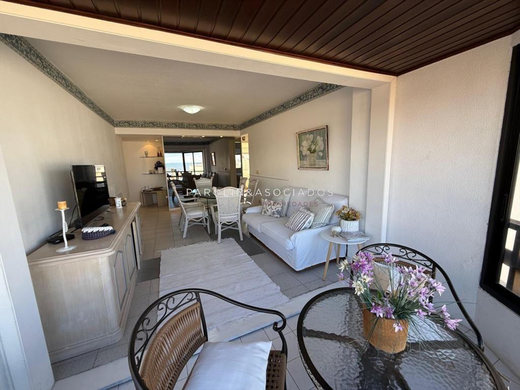 Departamento en Venta de 3 Dormitorios Peninsula,