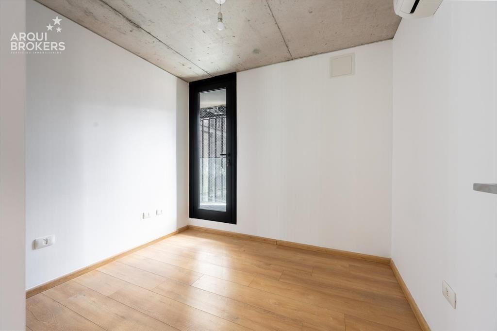 Apartamento de 2 dormitorios en alquiler en Centro - 807