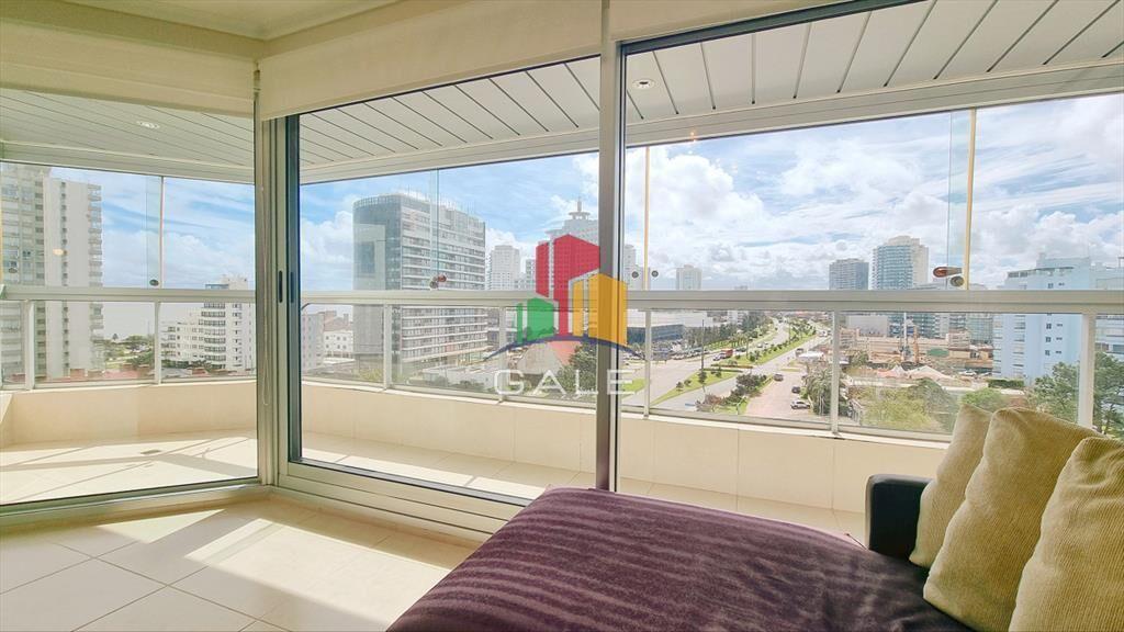 Apartamento 3 dormitorios + dep, terraza con de