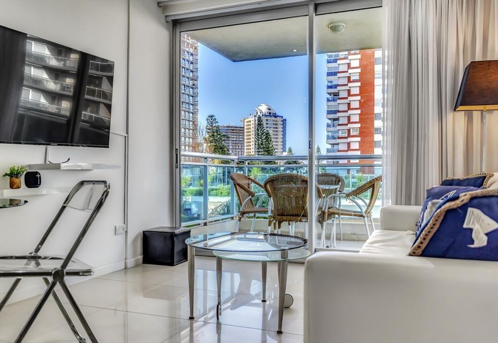 DEPARTAMENTO ESQUINERO UN DOMITORIO A LA VENTA