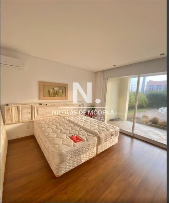 Venta de Casa 4 DORMITORIOS en Punta del Este,