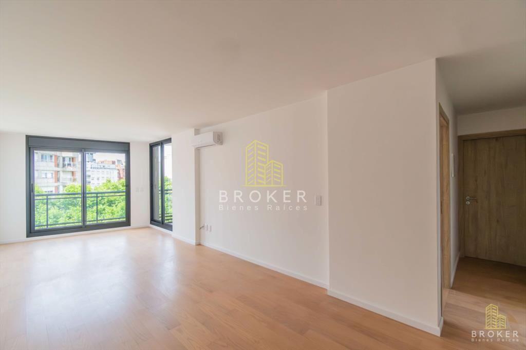 Alquiler de apartamento de 2 dorm. 2 baños, gge.
