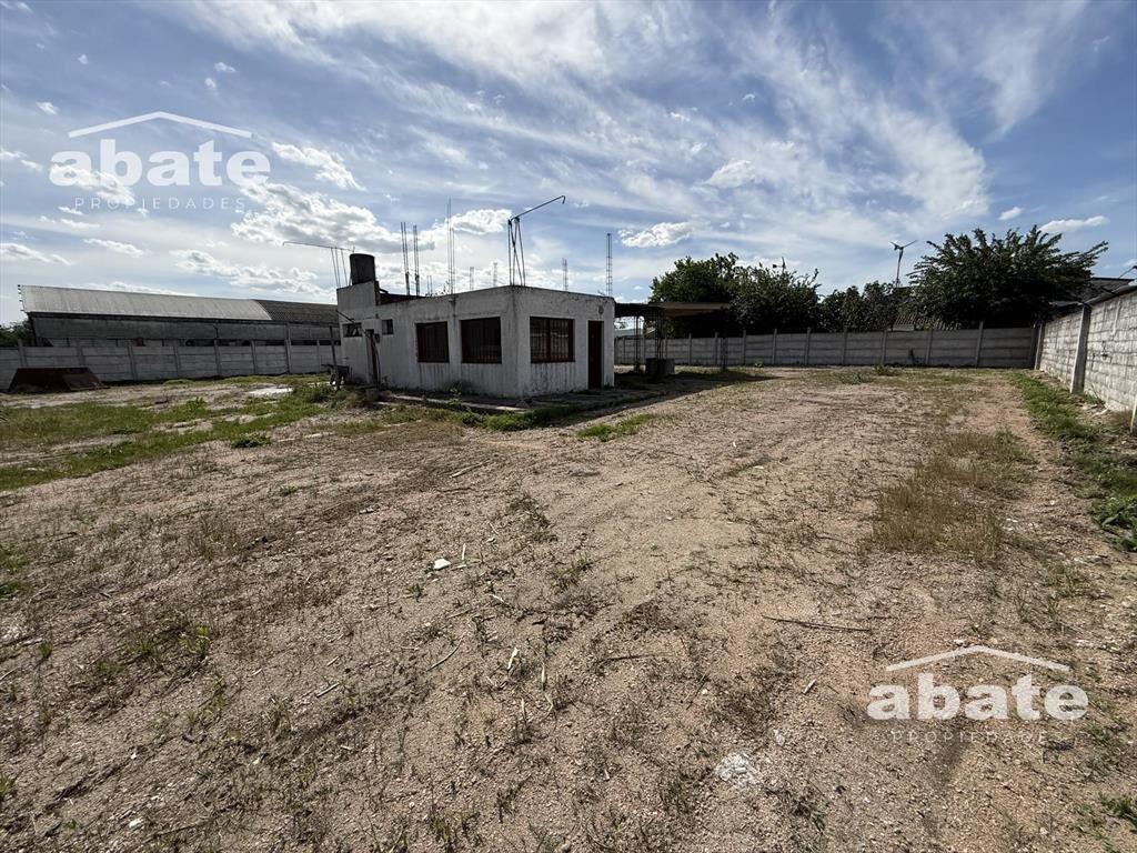 Venta de Terreno 2619 m2 en Piedras Blancas céntrico