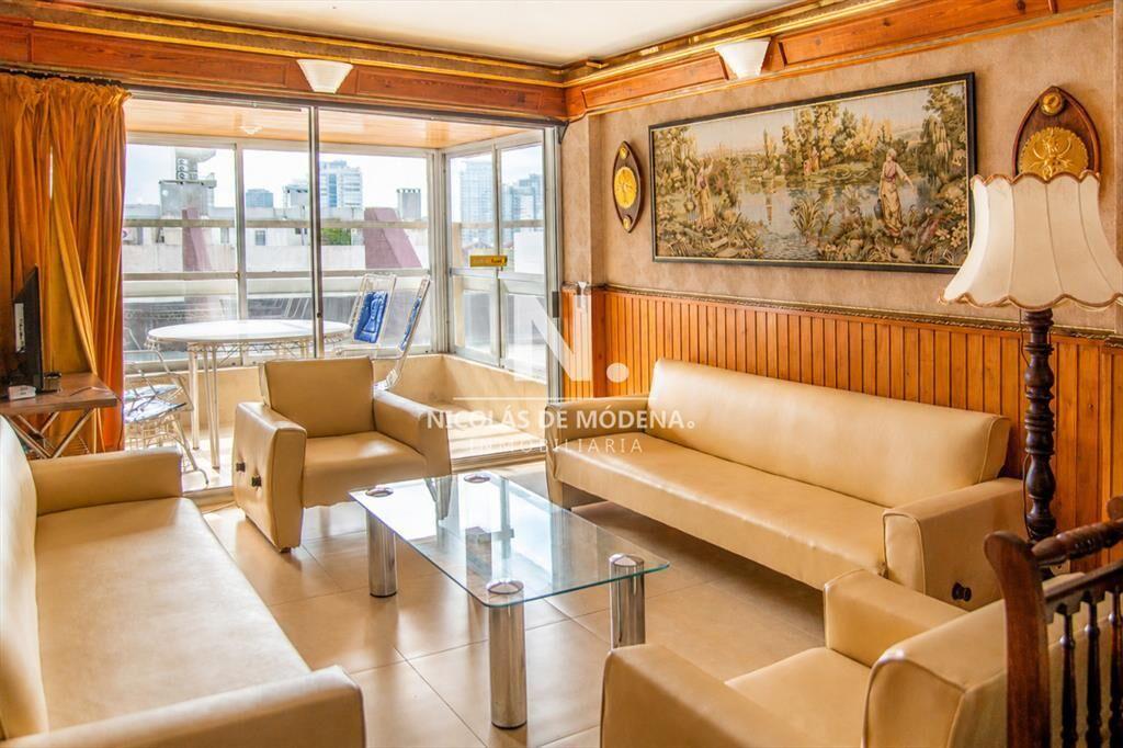 En venta apartamento de 3 dormitorios, parada 1 playa mansa