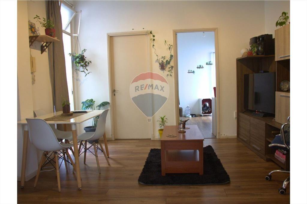 Venta apartamento dos dormitorios La comercial