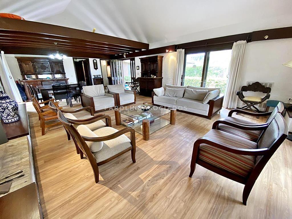 HERMOSA CASA EN MANSA