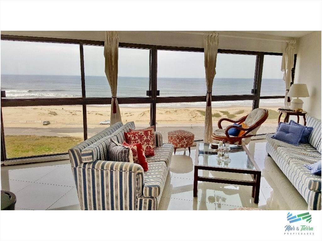 Apartamento en Brava, 3 dormitorios *