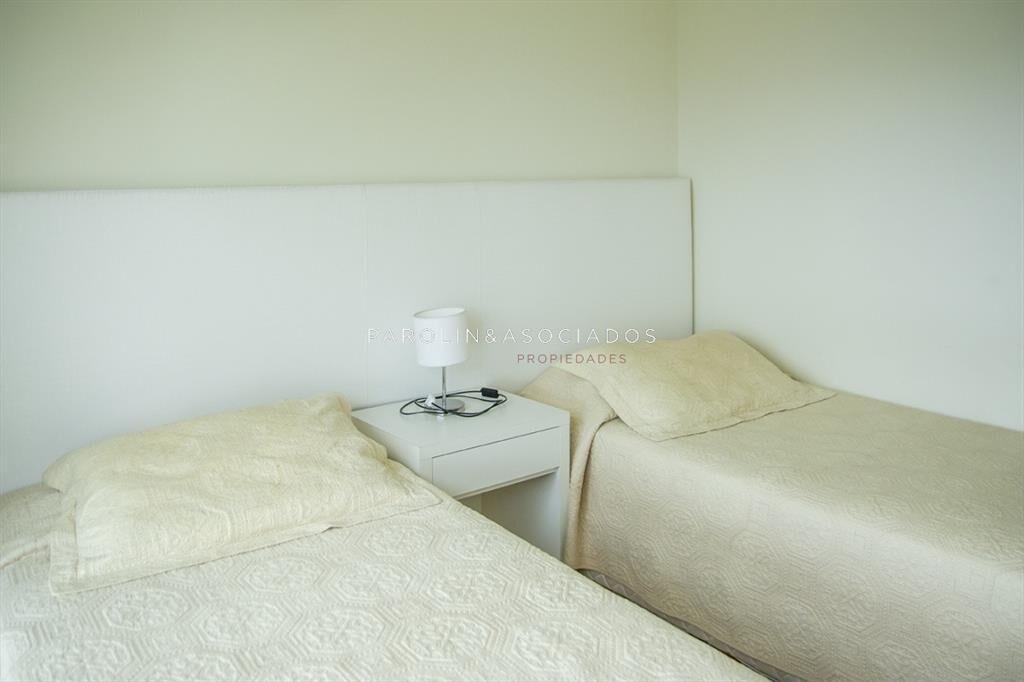 Apartamento de 2 dormitorios a pasos del Mar en torre Imper