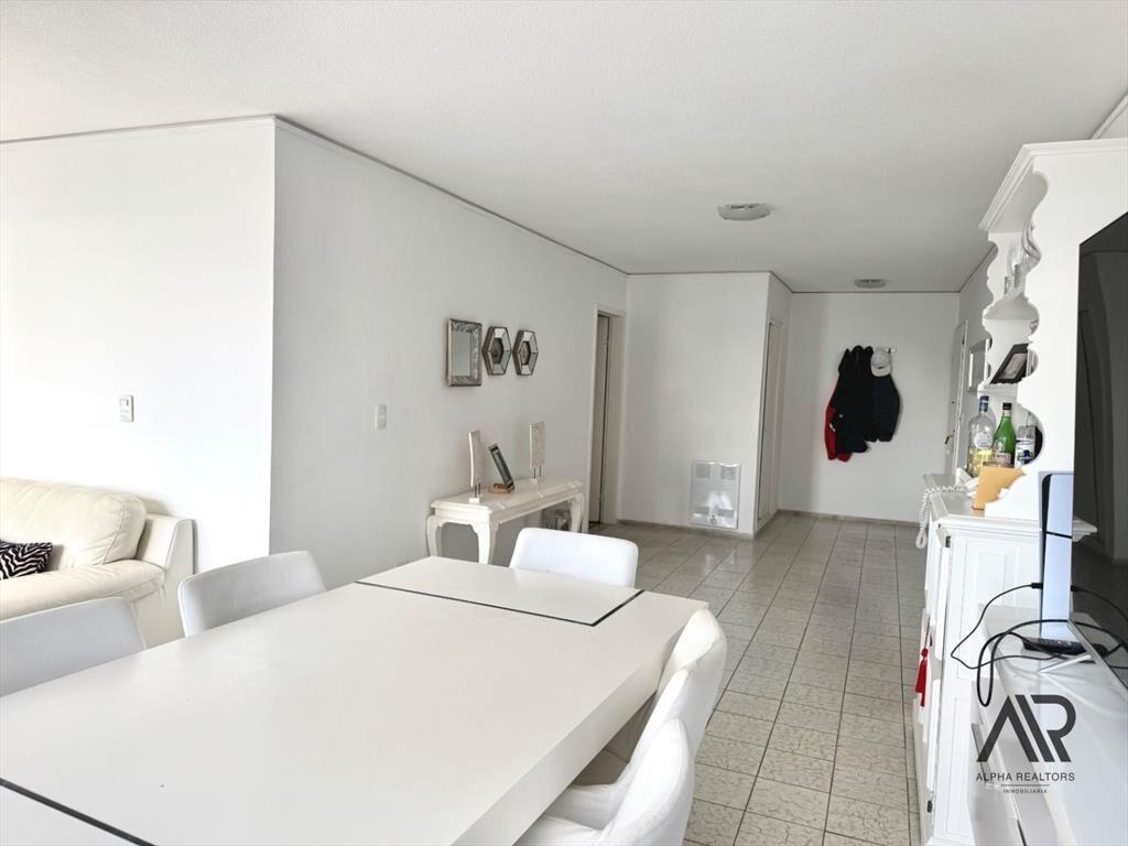 Apartamento en venta de 2 dormitorios c/ cochera en Pení...