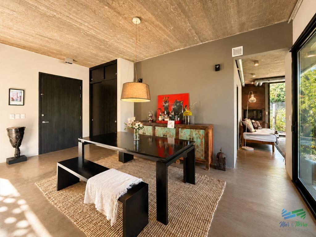 Excelente Casa de 3 Dormitorios en Barrio La - y