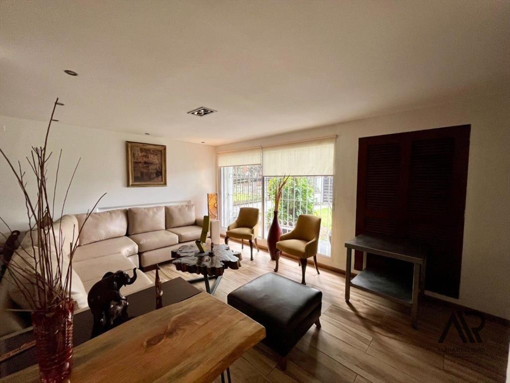 Venta casa de 6 dormitorios en Carrasco