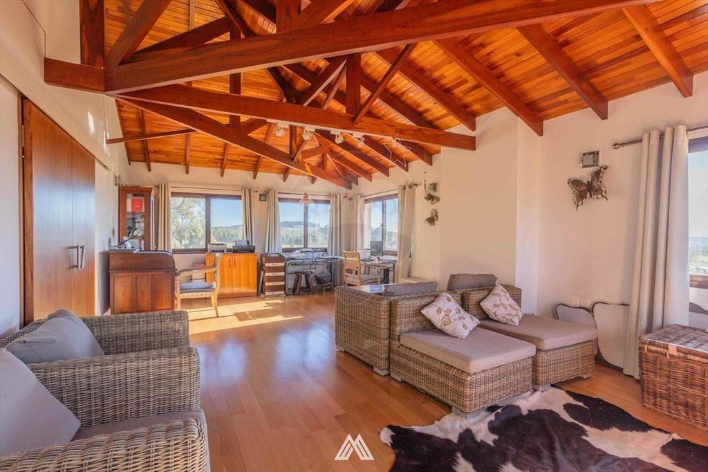 CHACRA EN VENTA EN MINAS - 5 DORMITORIOS - PISCINA