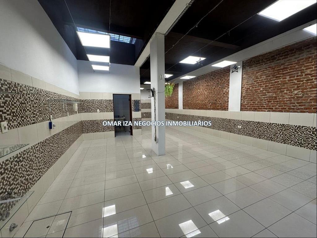 Alquiler local comercial FRENTE SHOPPING TRES CRUCES tienda