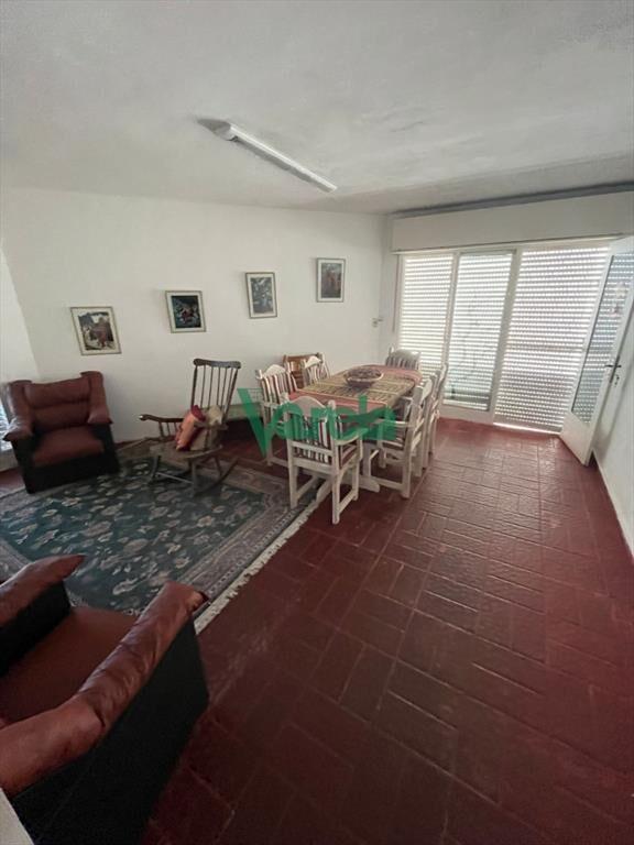 Exclusivo Complejo, casa principal y 10 con a mts