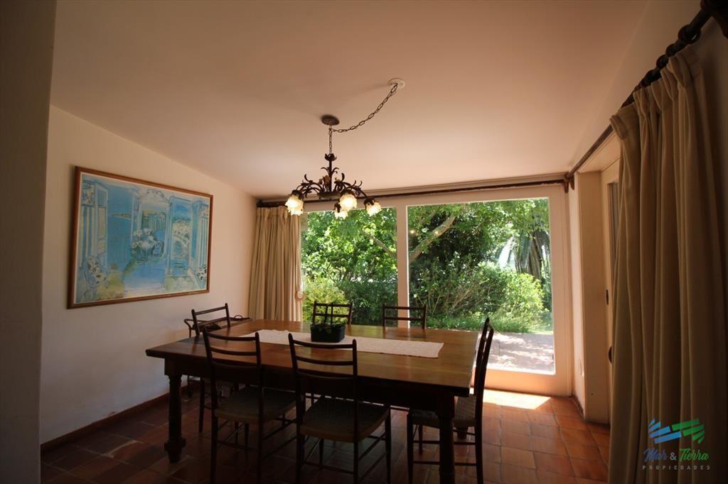 Muy linda casa en el corazon de la Peninsula, del