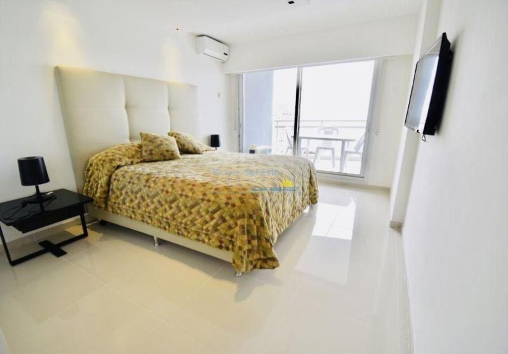 Apartamento en alquiler temporario Playa Mansa 2