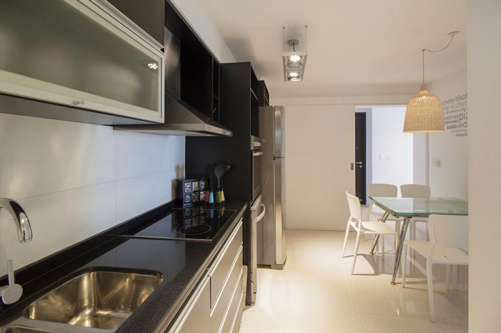 Excelente Apartamento de Tres Dormitorios con Vista a Playa