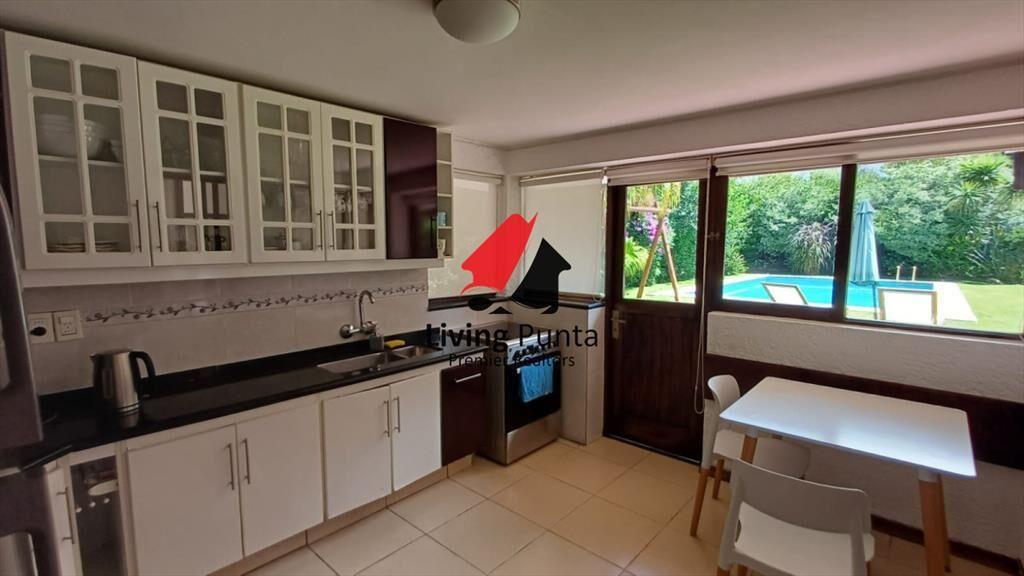 Vende gran casa para vivir todo el año, de 3 en