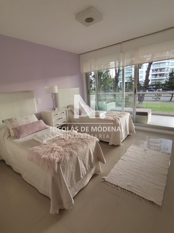 Departamento de 3 dormitorios en venta, prox a y