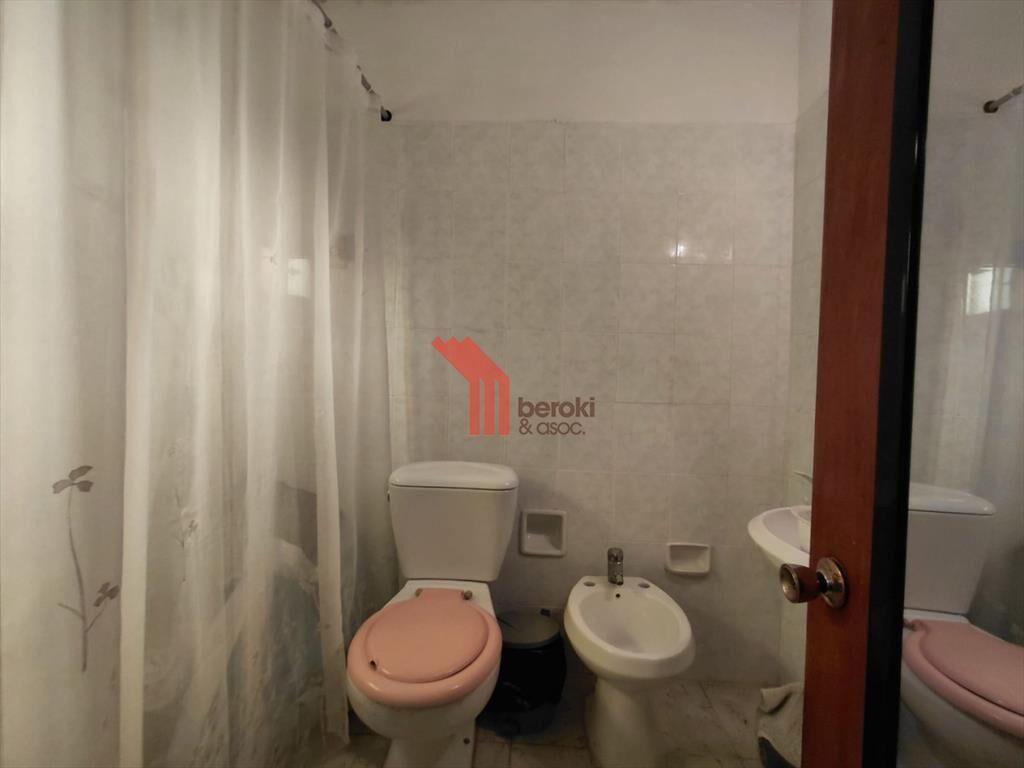 Venta Casa 4 dormitorios, 2 baños, Santa Ana,