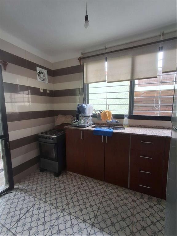 Venta casa de 2 dorm + apartamento de 1 dormitorio, la casa