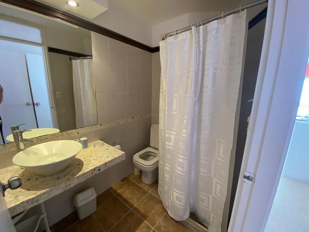 Playa Brava sobre Rambla a metros del mar. Apartamento 1 do