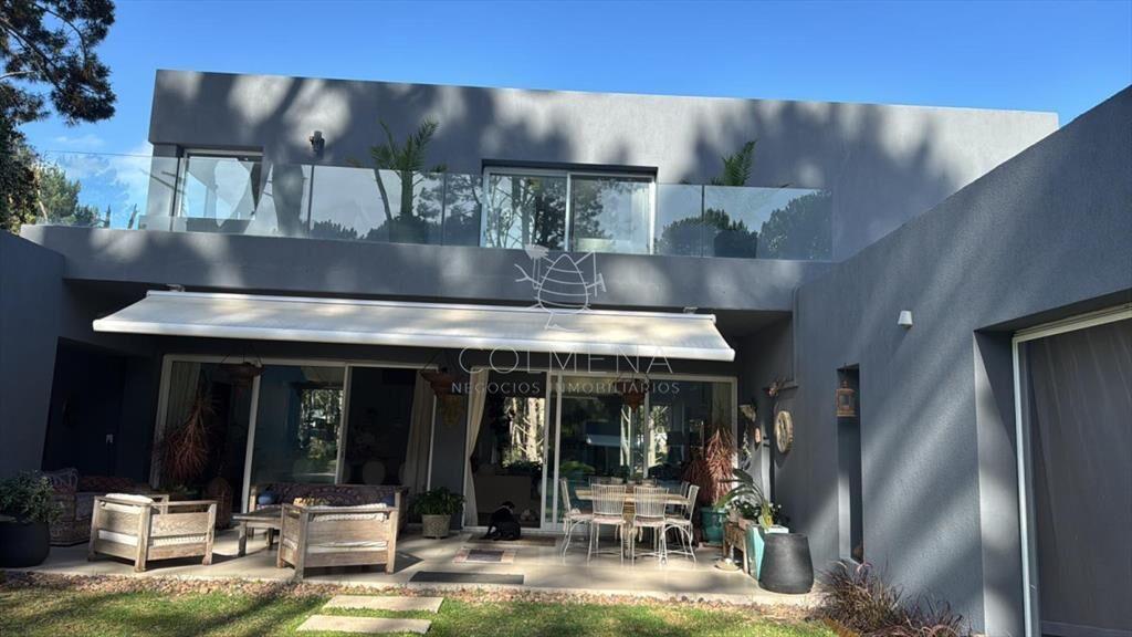 Excelente casa en venta en Club del Lago, Laguna