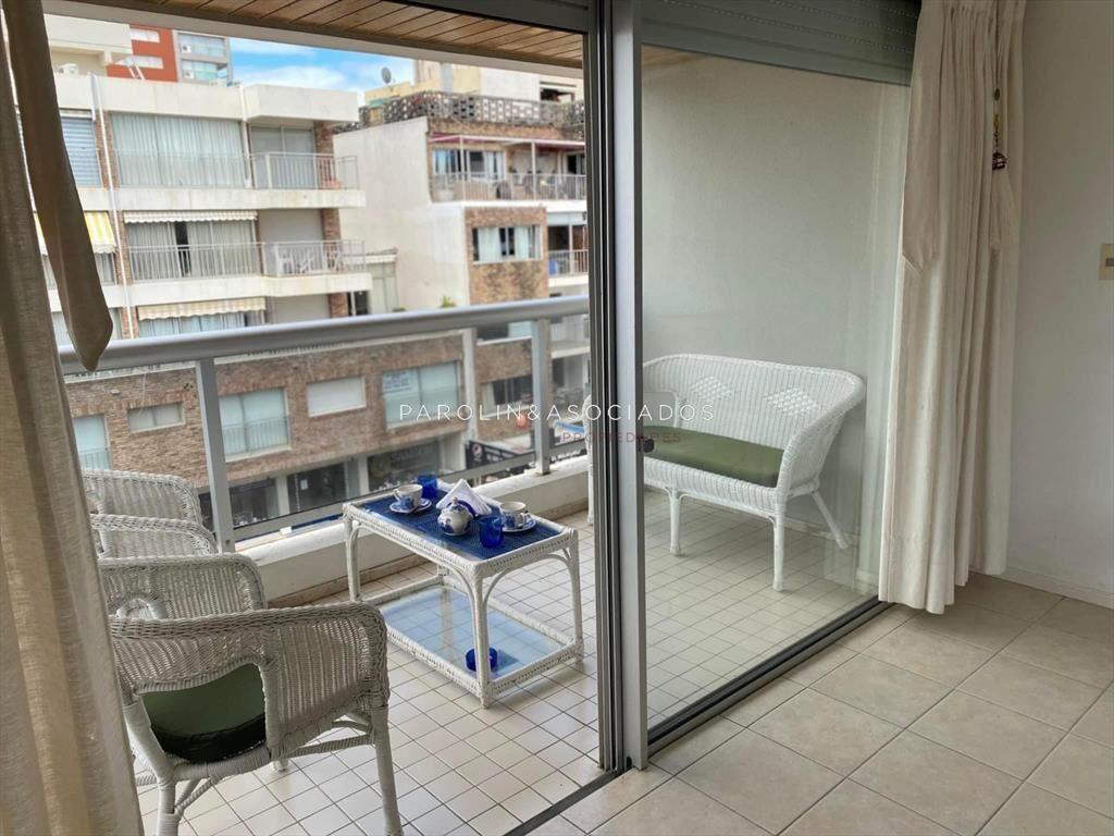 Excelente apartamento en Península con barbacoa cerrada