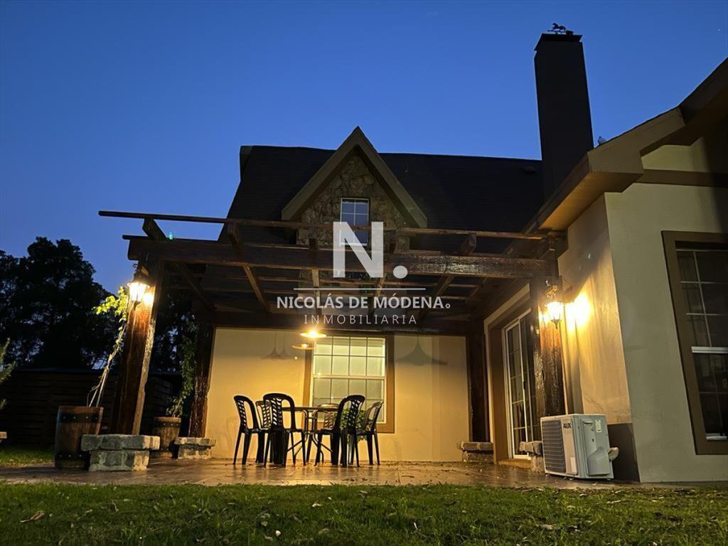 Venta de Casa, en Cumbres de Carrasco