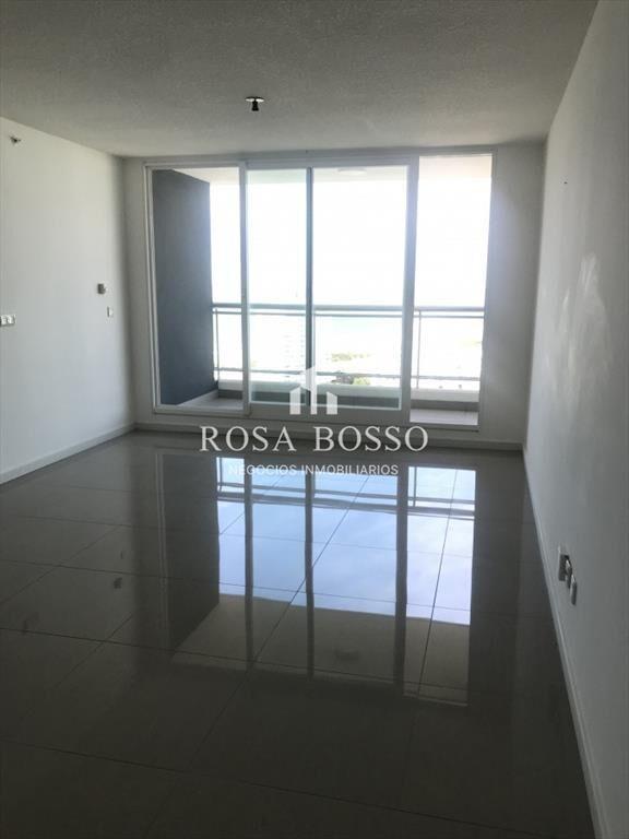 Apartamento en Torre One II. Al frente. unidad de