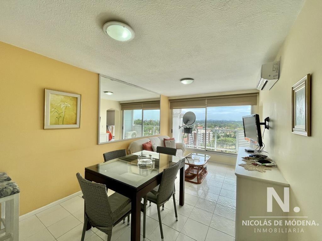 Departamento en playa mansa de 1 dormitorio en venta