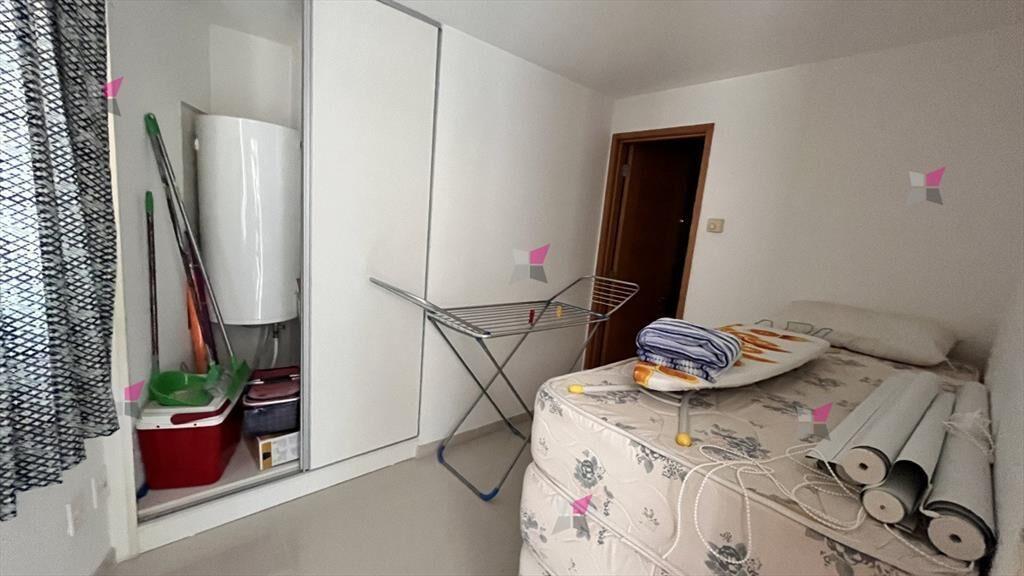 VENTA DE APARTAMENTO DE 3 DORMITORIOS Y SERVICIO