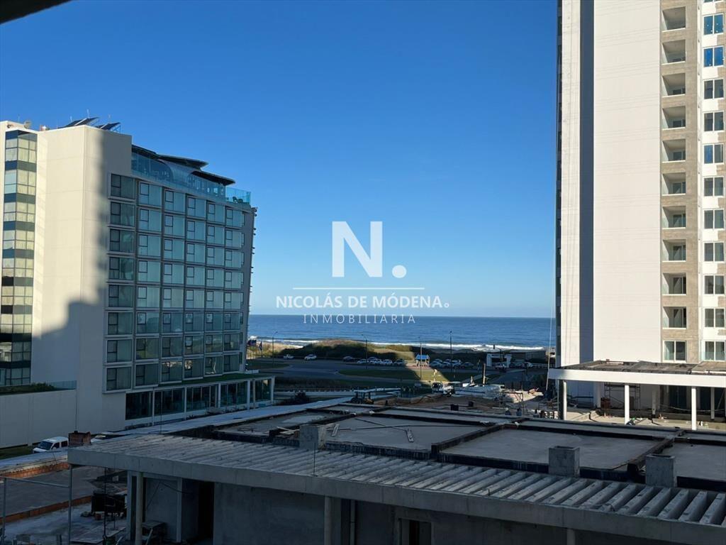 Apartamento en Alquiler, 2 dormitorios, Punta del Este