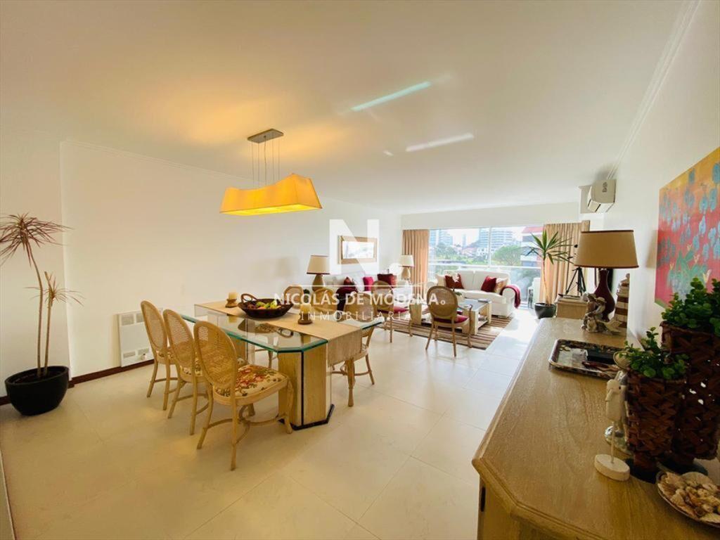 VENTA DE DEPARTAMENTO DE 3 DORMITORIOS EN OCEAN