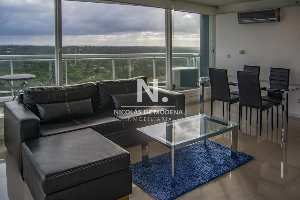 Departamento en piso alto en venta. Torre One.
